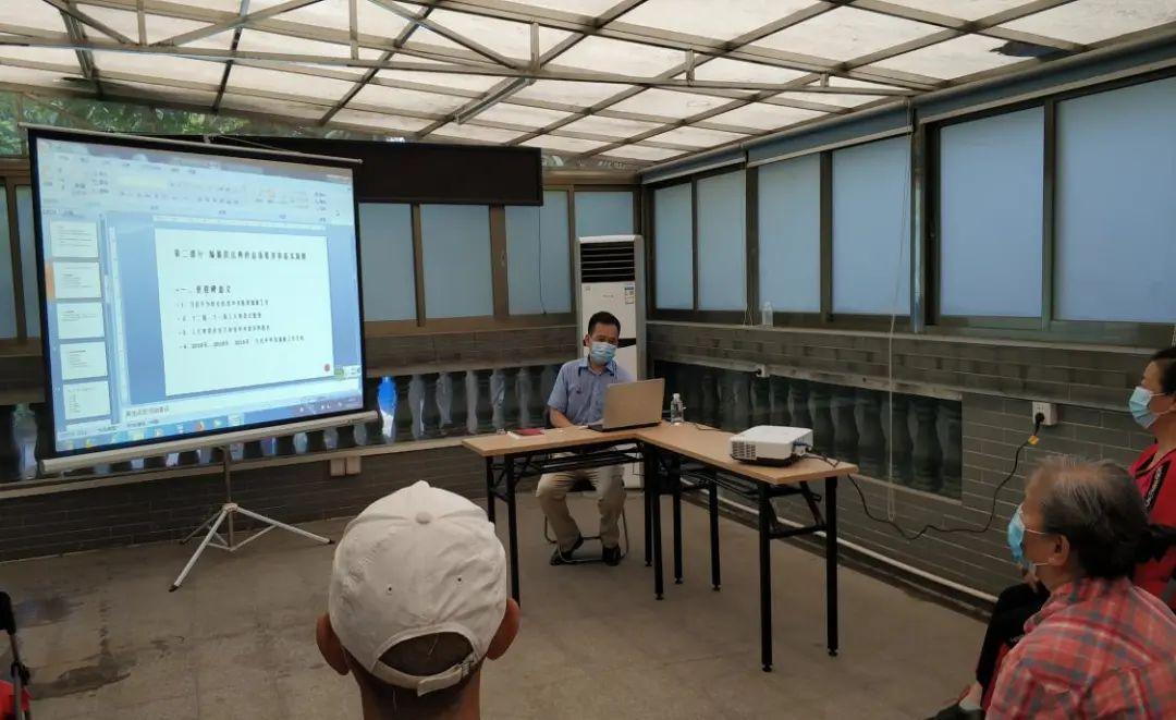 欲钱找最最忙的动物打一准确生肖精选解析、解释与落实、详细解答解释落实